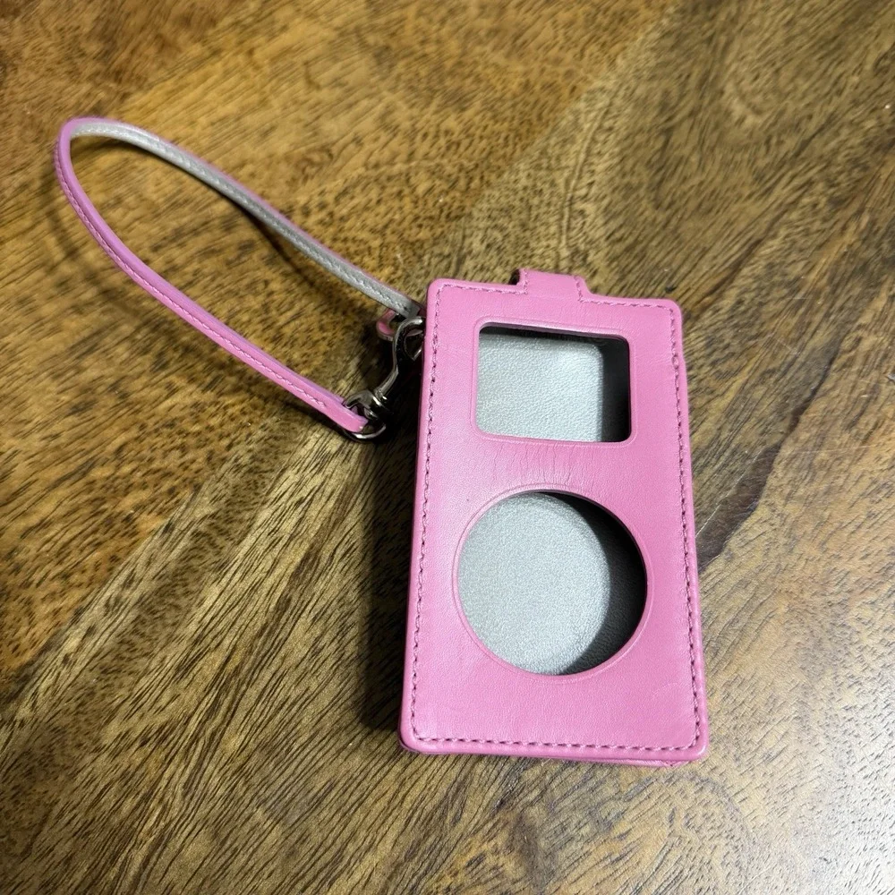 Vintage Coach Pink Leather iPod Nano Case Cover With Heart Charm EUC